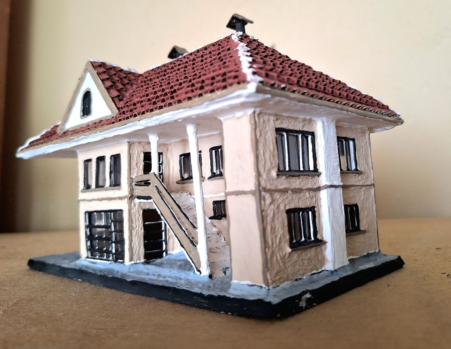 Продавам авторски макет на къща .мащаб 1:87