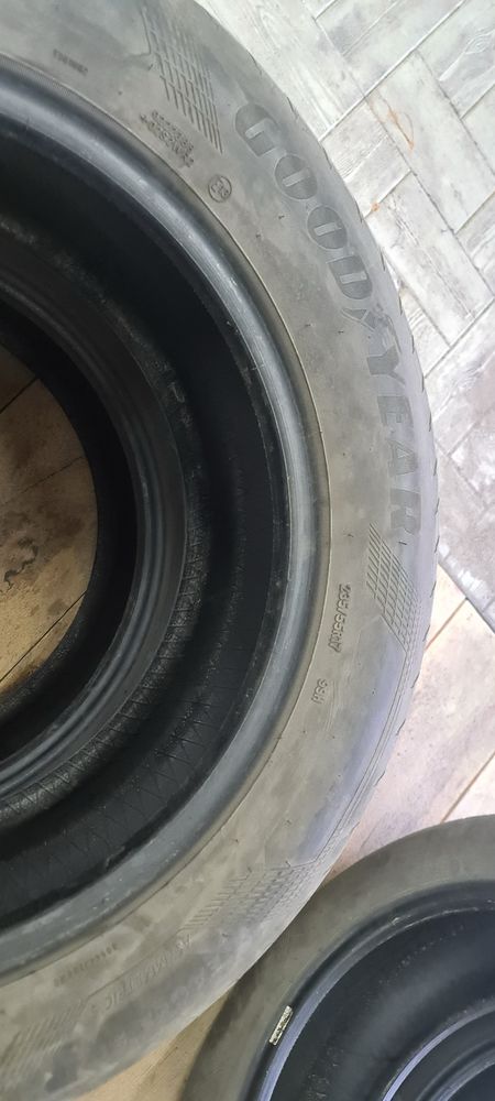 Резина 235/55 r17 goodyear.