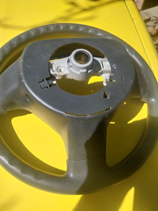 волан Пежо 107 добър