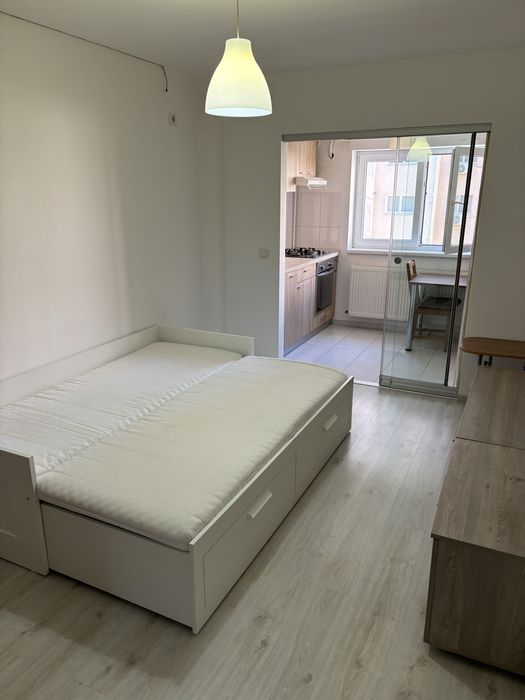 Inchiriez garsoniera