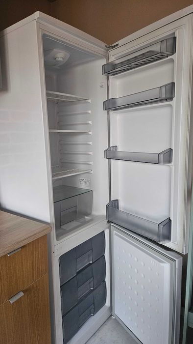 Combina frigorifica Arctic AK315P+ 181cm