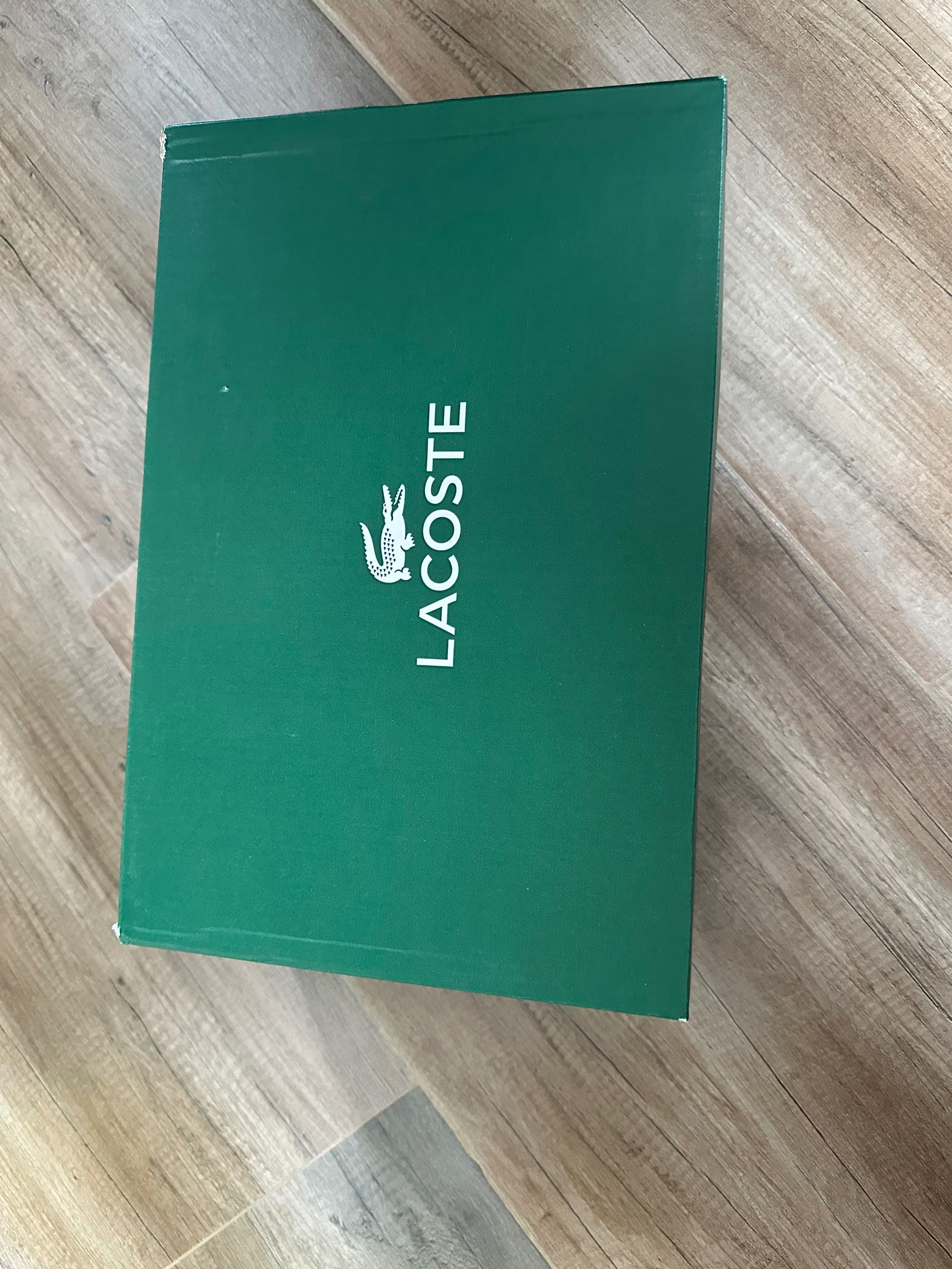 Чисто нови обувки Lacoste