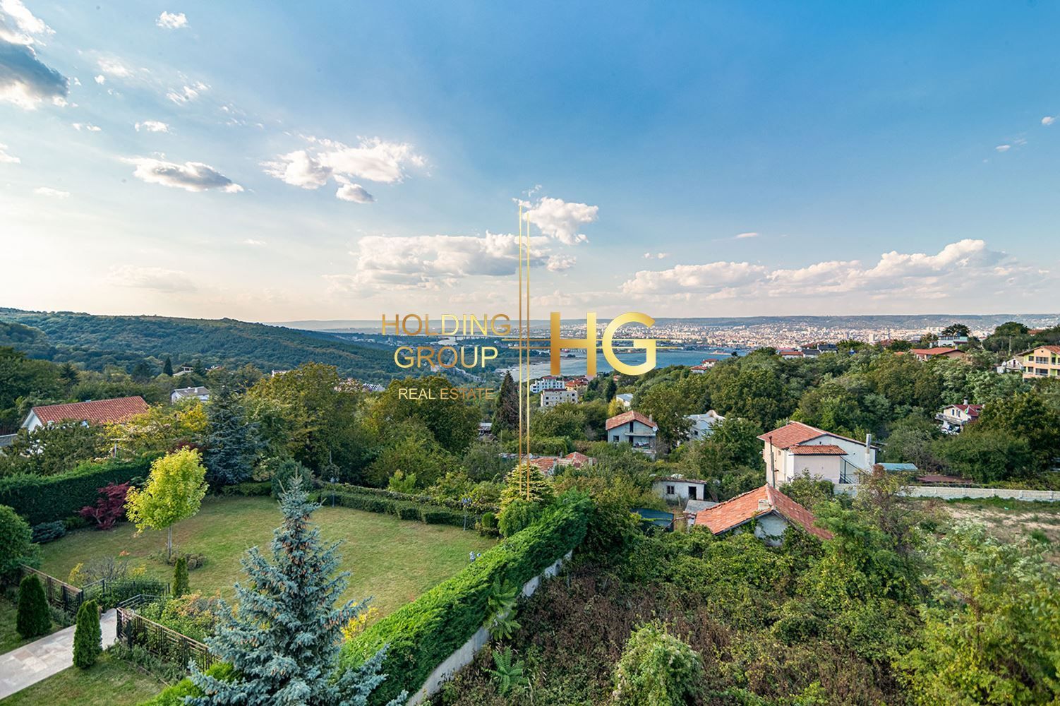 Къща в Варна-м-т Зеленика площ 350 цена 450000