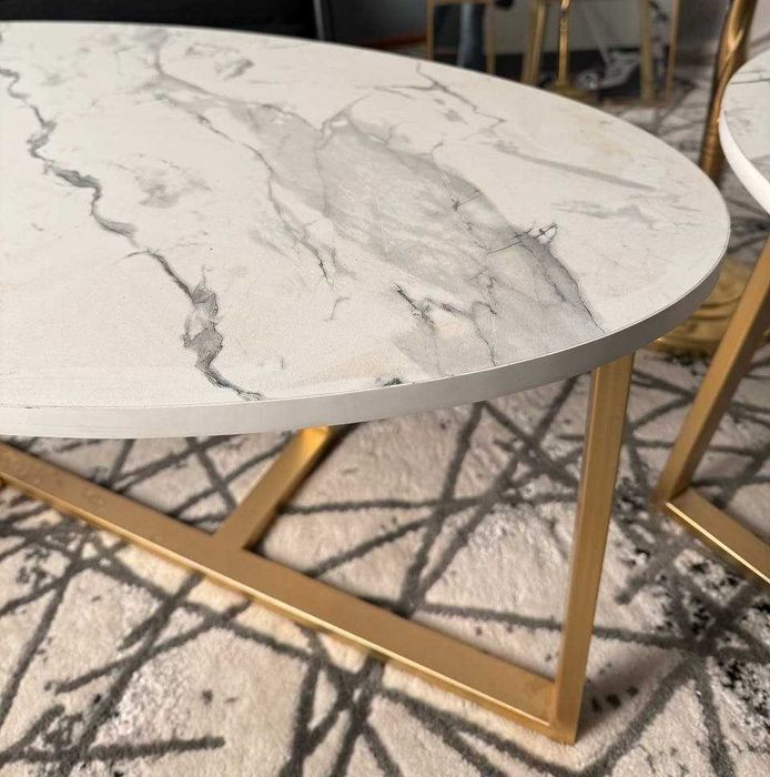 Овальный журнальный столик