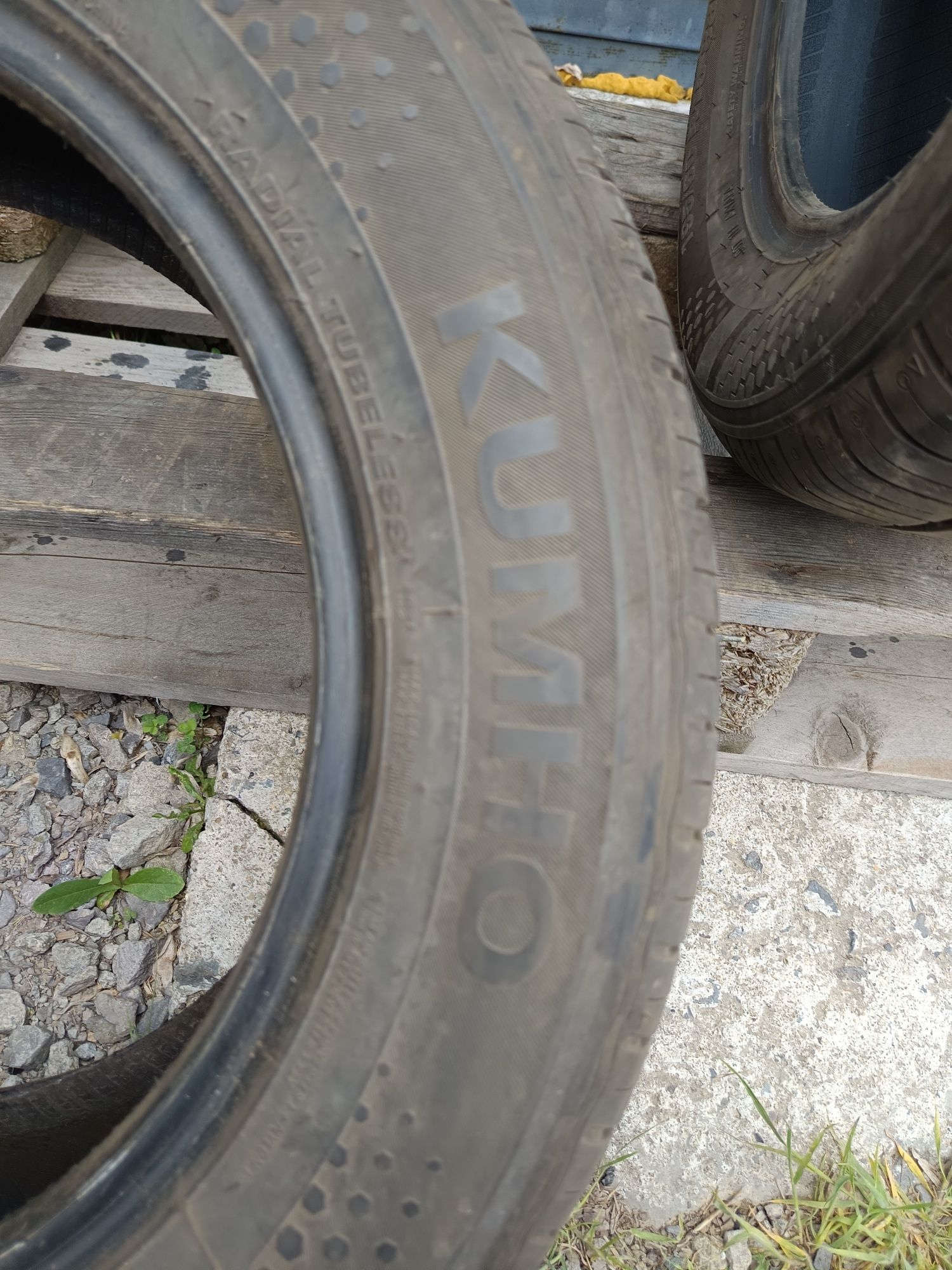 195 60 R 15 KUMHO Дот 4122