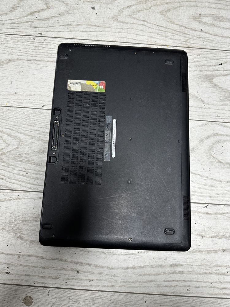 Dezmembrez Dell Latitude E5550 procesor i5 gen 5-placa functionala