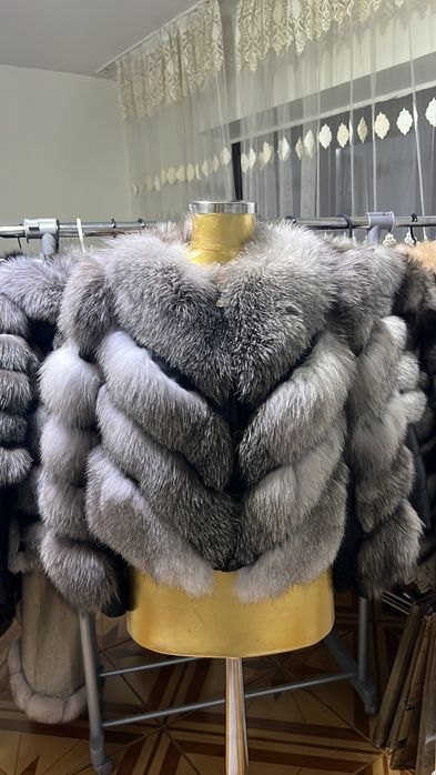 Blană naturală din vulpe argintie 2/1 se face și vestă