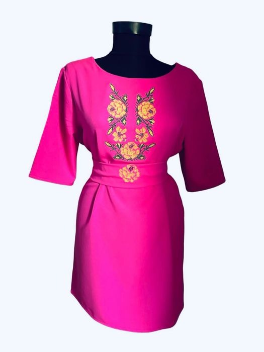 Рокля с народни мотиви с бродерия/рокля с шевица