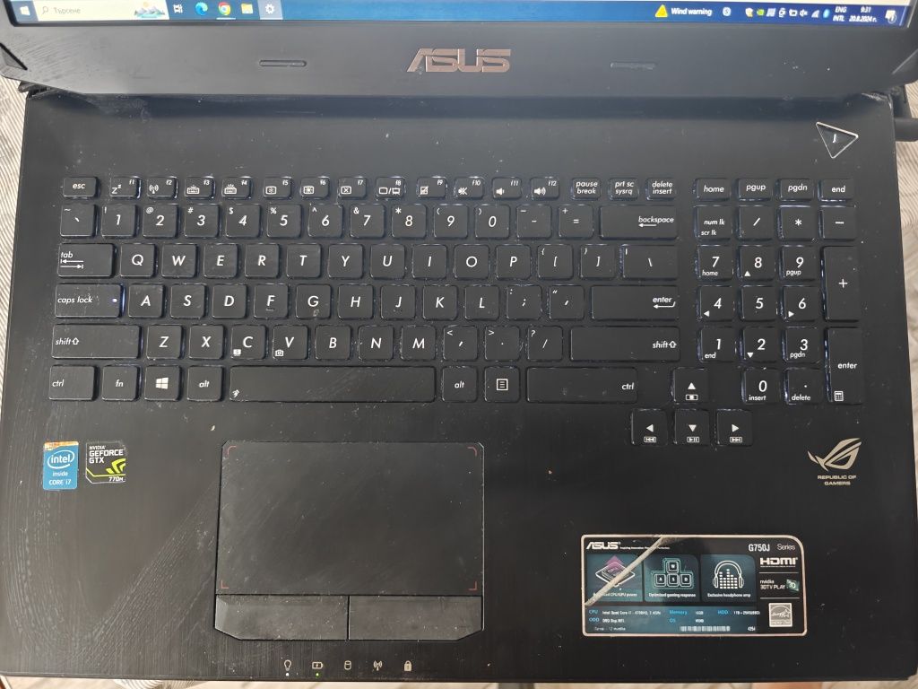 Продава геймърски лаптоп Асус рог Asus ROG G750J