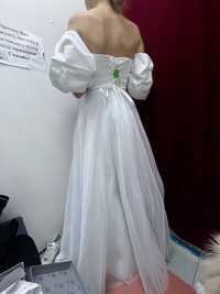 Свадебное  платье,новое сдам на прокат,за 15000