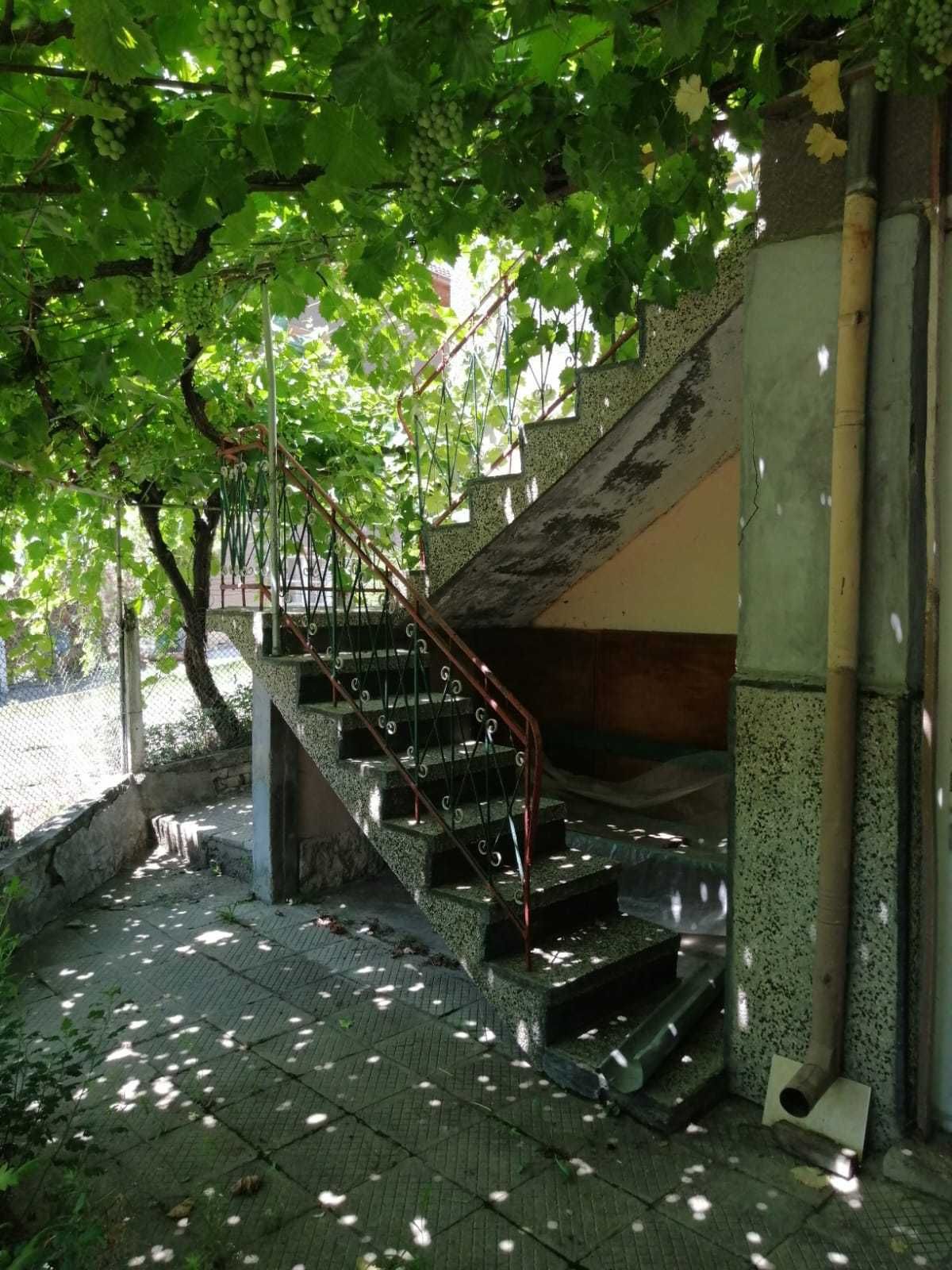 Продавам Къща с.Комощица