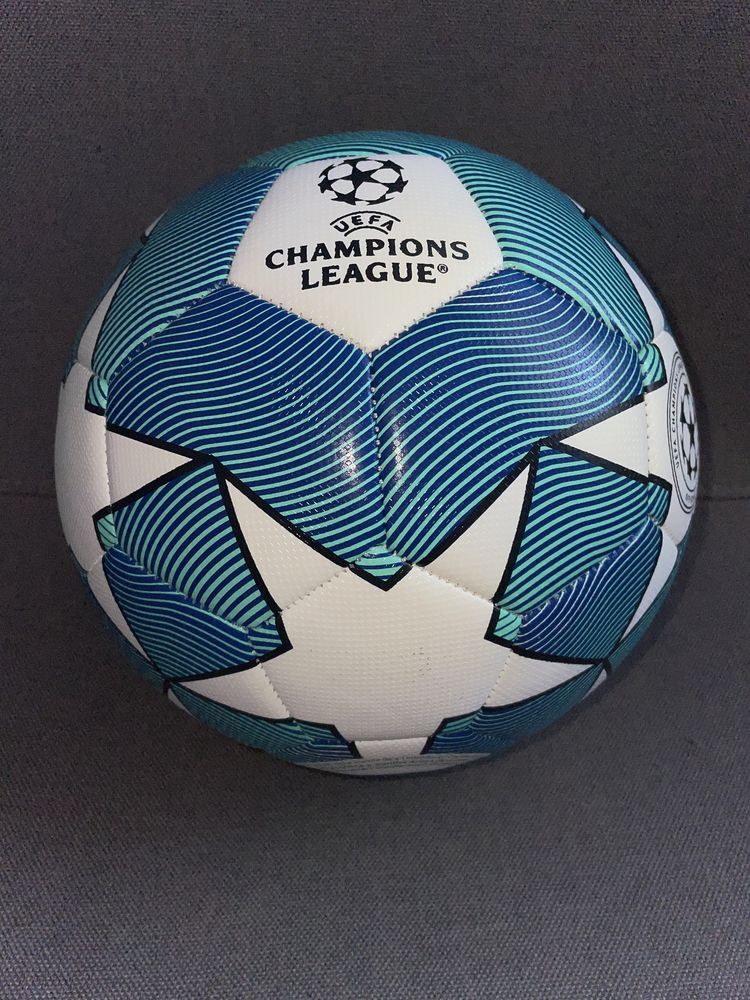 Minge UEFA Champions League noua sigilats