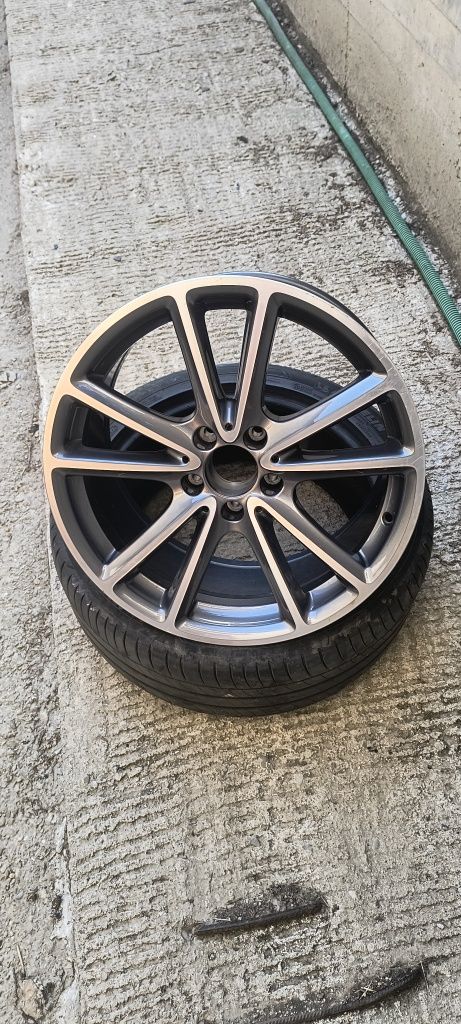O janta mercedes cls w257 r18 originala