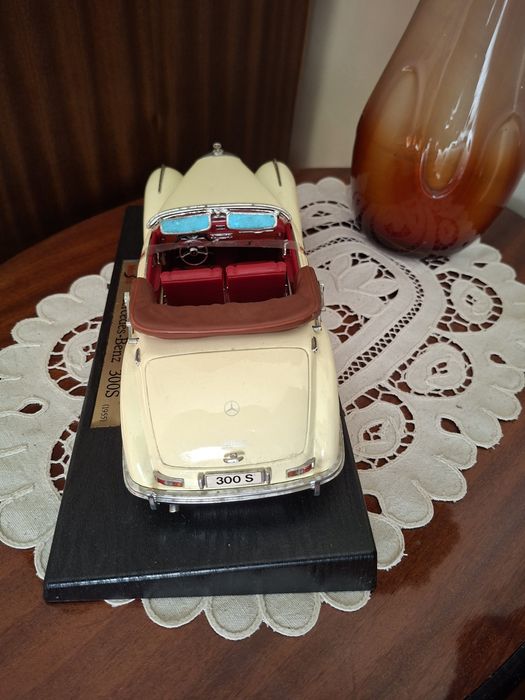 Maisto 1955 Mercedes-Benz 300S (лят автомобил - мащаб 1:18)