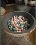 Velvet foam ball pit- piscina din catifea cu toate bilele incluse