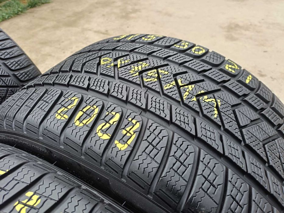 Set 4 anvelope de iarna 275 35 21 cu 315 30 21 pirelli N0 dot 2023