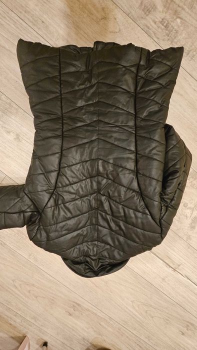 Яке кожено черно