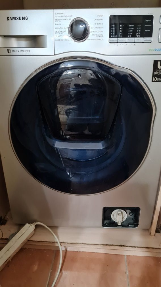 Продам стиральную машину с сушкой