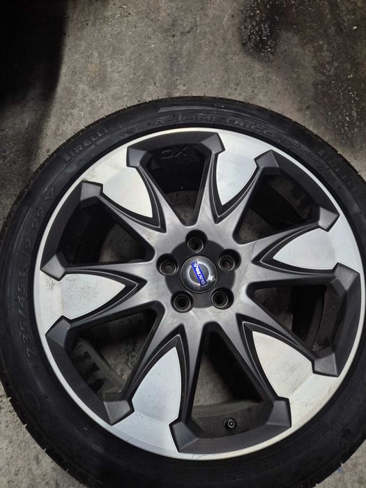 JANTE+ANVELOPE VOLVO BORBET R19 se pot vedea in Iasi