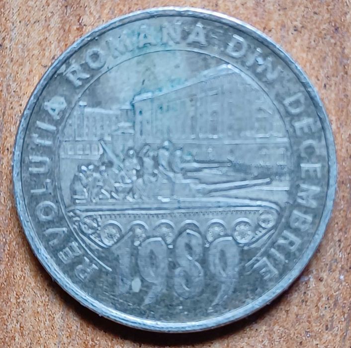 Vănd monedă cu revolutia din 1989.