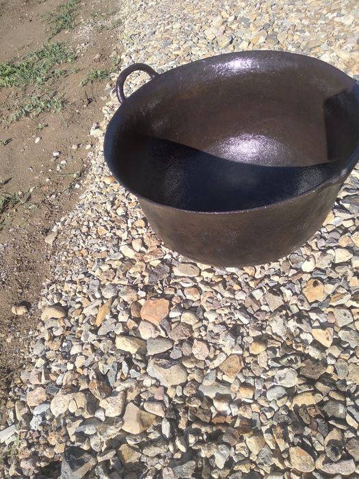 Ceaun din Fontă aproximativ 70 litri