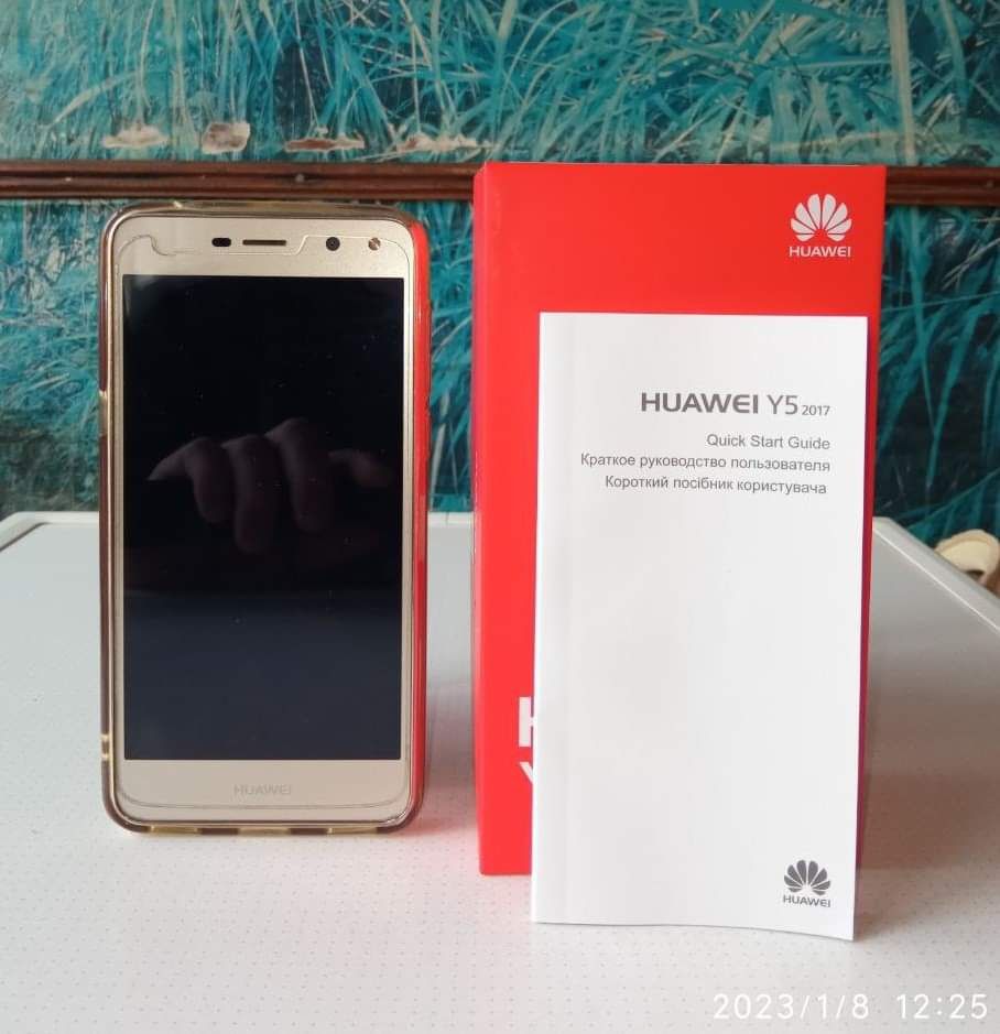 Продам телефон HUAWEI