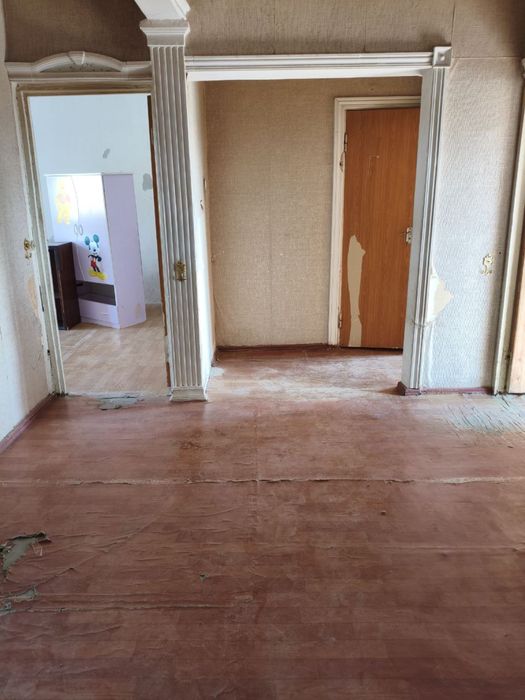 Srochno Do’stlik 2 da 5 xonali 127 kvadrat xonadon sotiladi