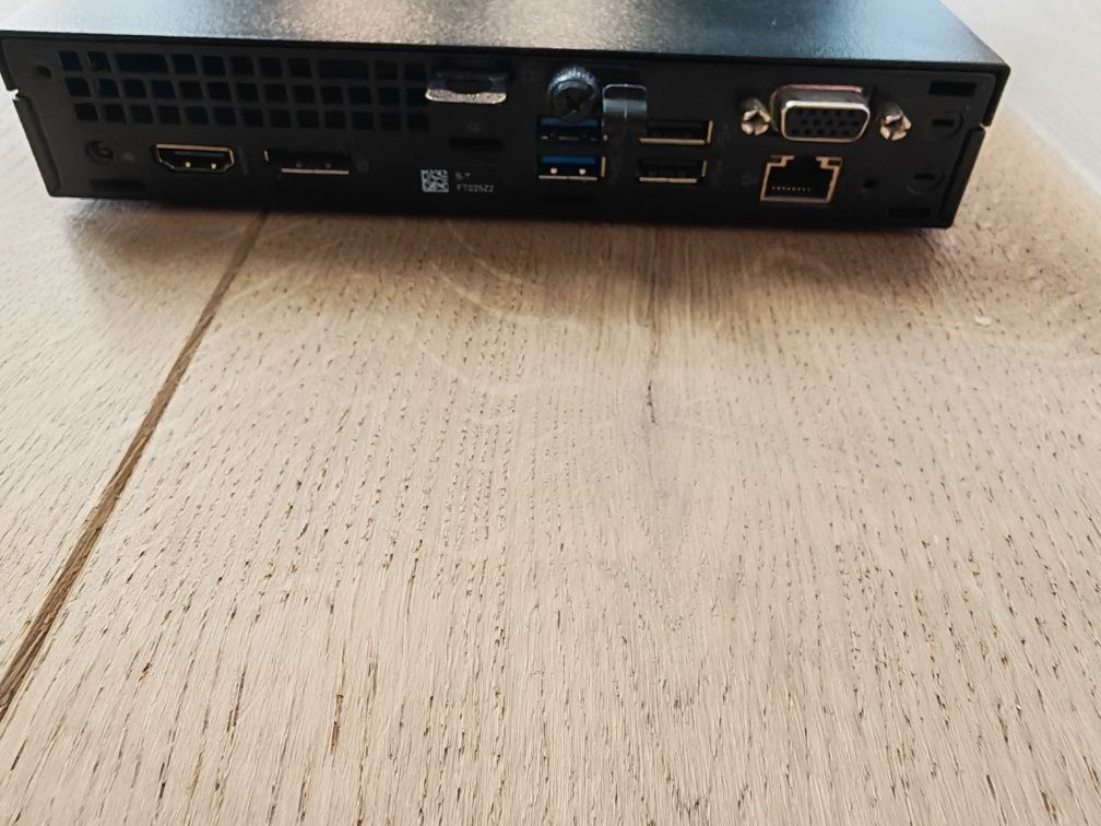 Продавам Dell Optiplex micro 3060