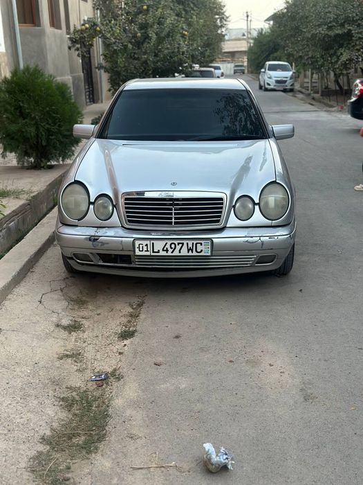 Автомобил сотилади