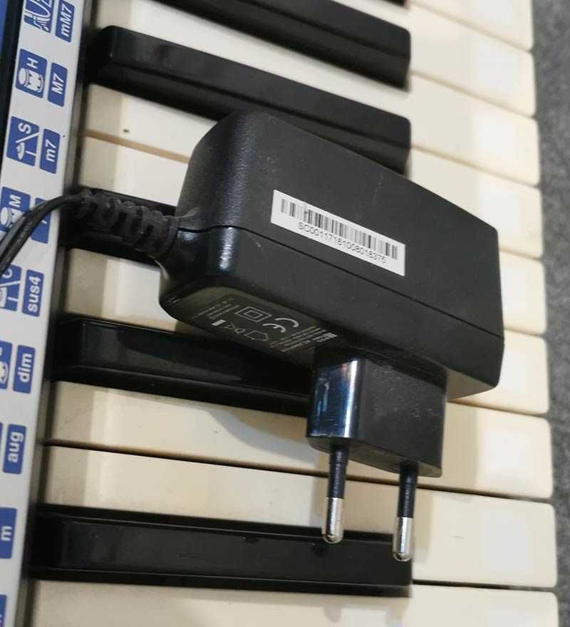 компютърна миди клавиатура YAMAHA PSR-260 синтезатор с 5 октави