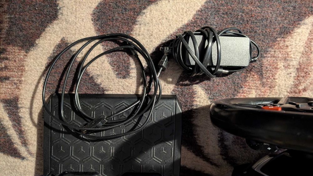 Thrustmaster T128 Съвместим с PS5, PS4, PC