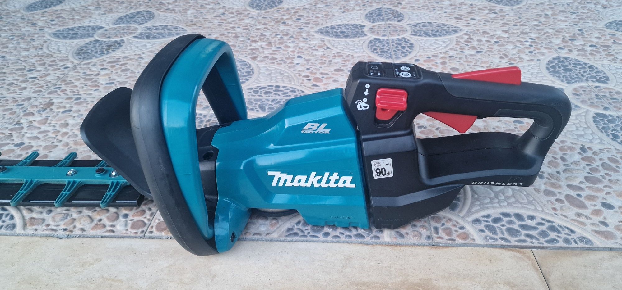 Акумулаторен храсторез Makita DUH502