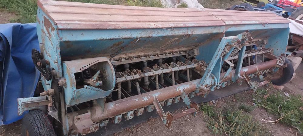 Vand utilaje agricole