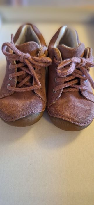 Бебешки обувки за момиче