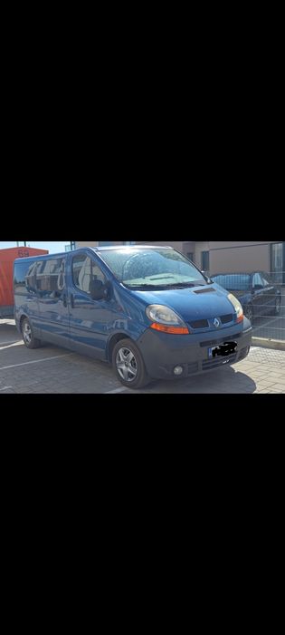 Renault Trafic 8+1