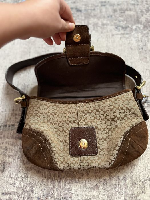 Coach Soho Signature дамска чанта с велурени елементи