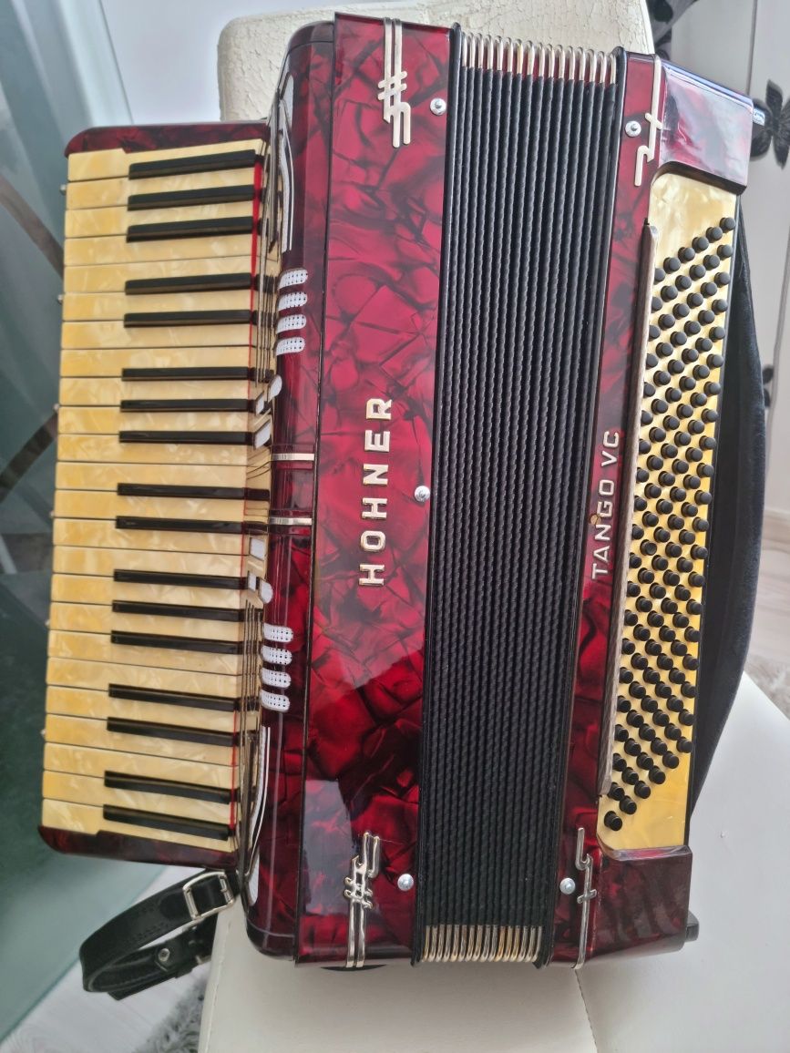 Hohner Tango 5, restaurat total!!!