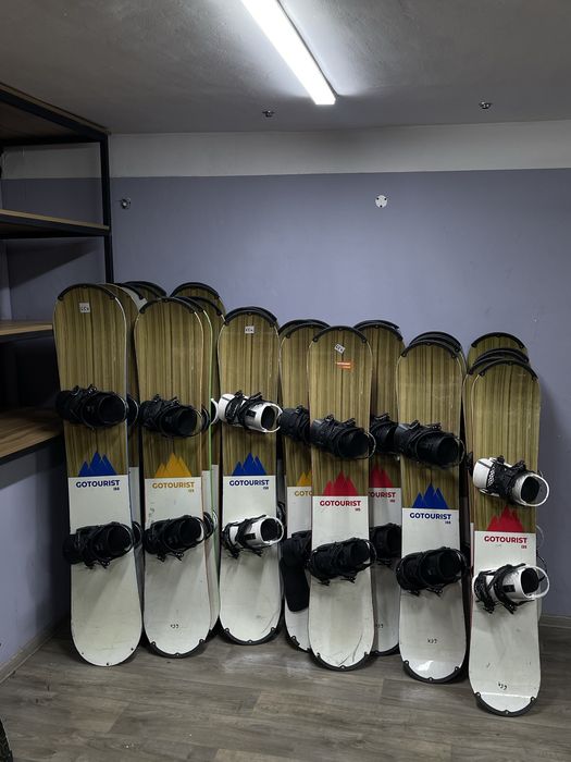 Сноуборд с креплением в отличном состоянии