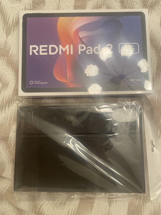 Планшет с чехлом Редми пад 2