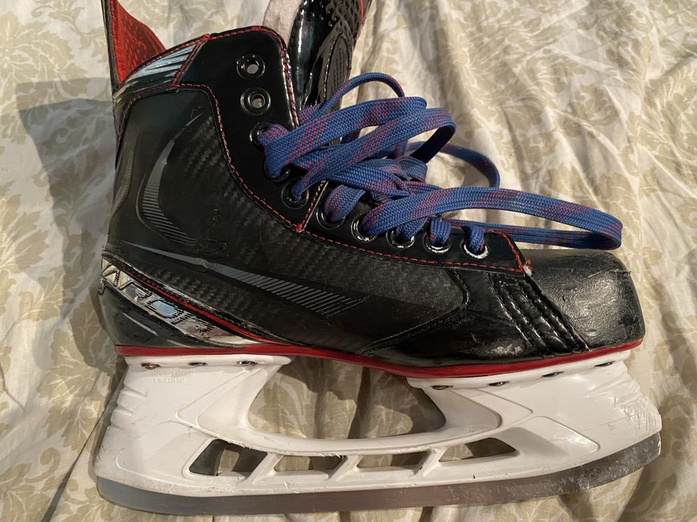 Продам коньки bauer vapor x2.7