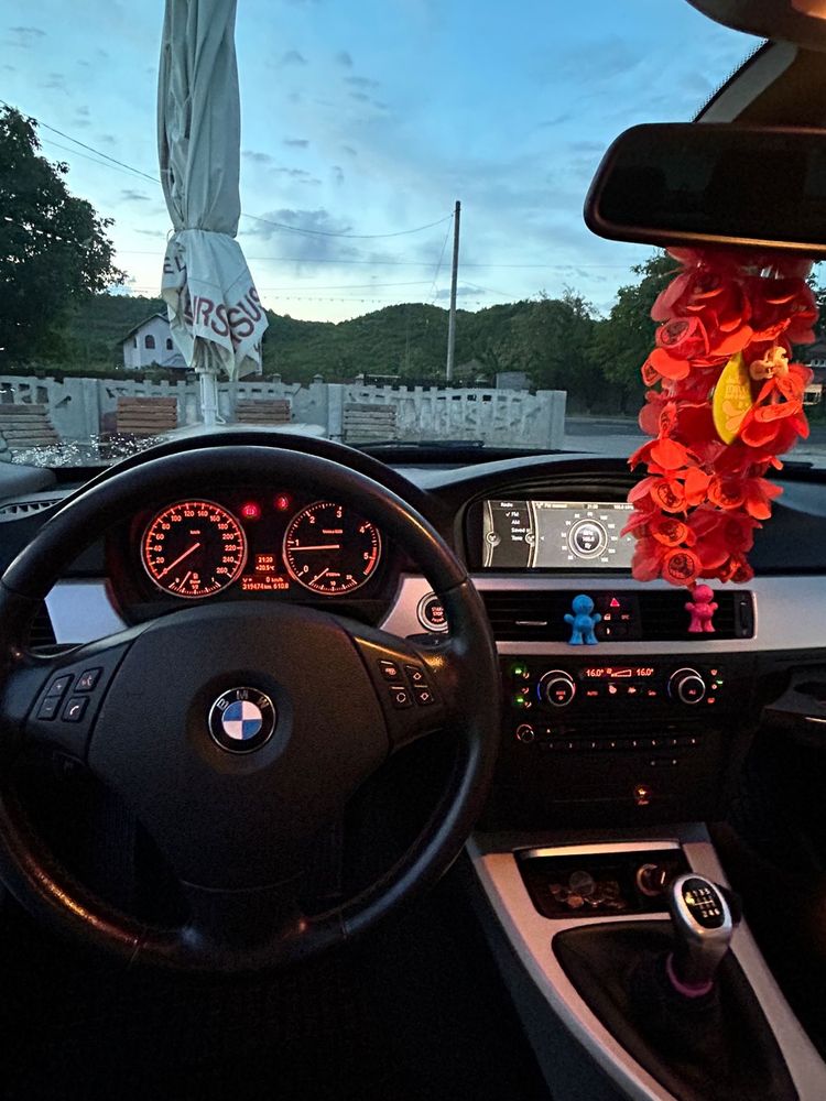 BMW E90 320d 2011