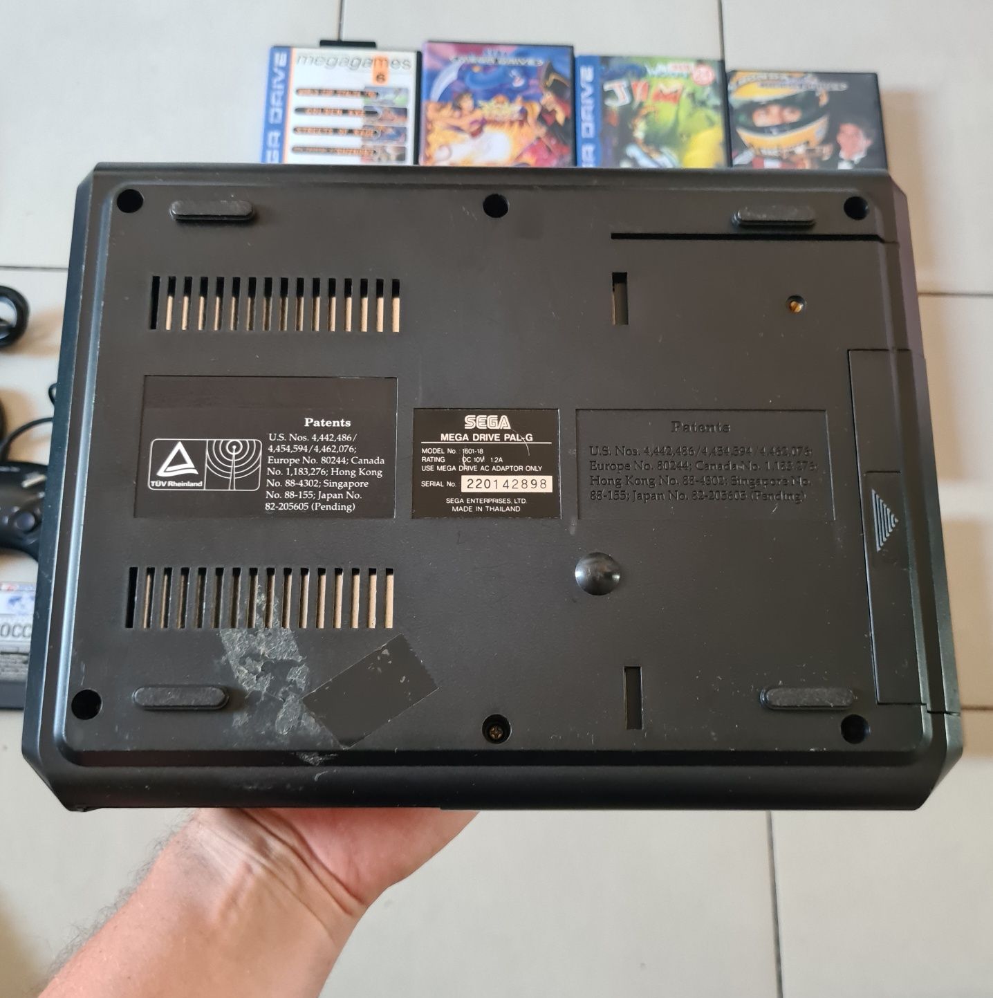 Consola Sega Mega Drive + 14 Casete Jocuri Originale