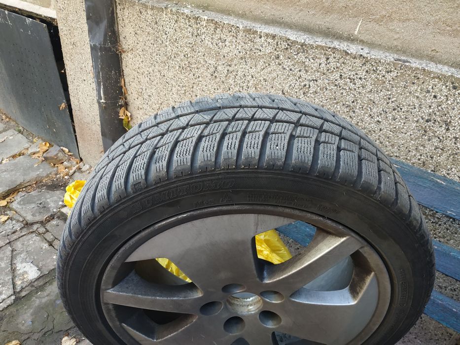 225/45/17-2 бр. Sumitomo-60лв.