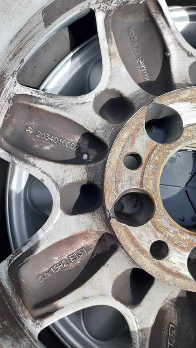 Jante Mercedes originale pe 15 cu anvelope de vară Goodyear stare bună