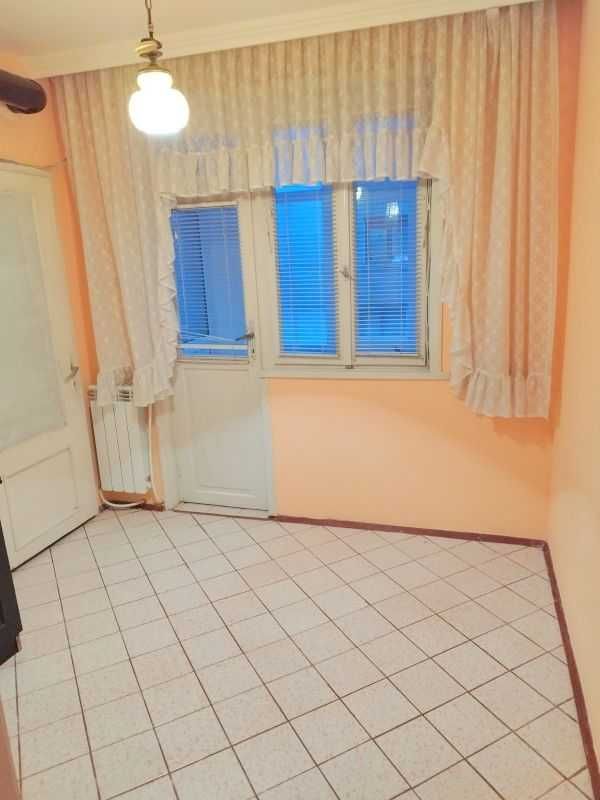 Продава се Двустаен апартамент в Айтос - 50 кв.м за 1240 €/кв.м - Снимка #2
