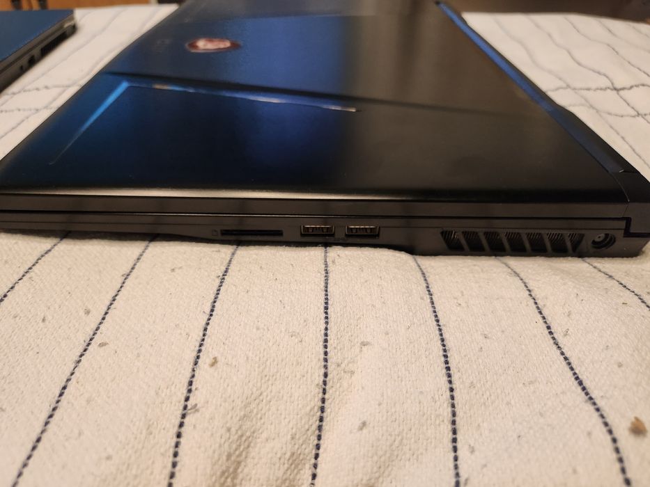 Laptop MSI GE73 Raider RGB 8RE