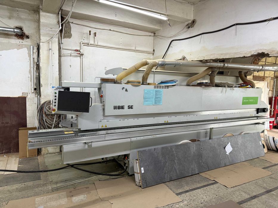 Masina aplicat cant Akron 1400 A