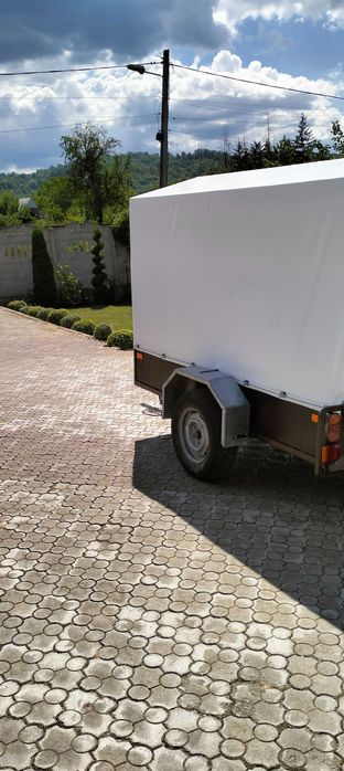 Remorcă 1300kg cu sistem de frânare