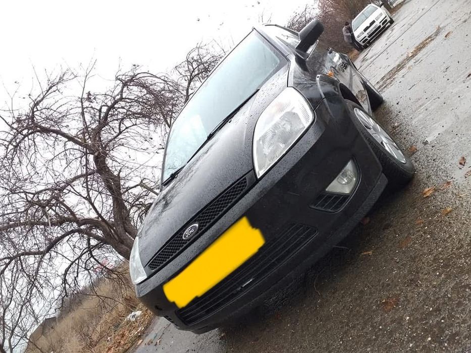 Mașina Ford Fiesta