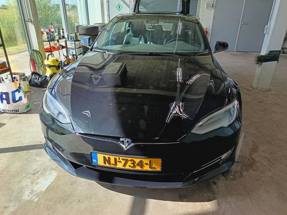 Пастиране и полиране на фарове и автомобили